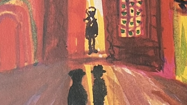 『旅の絵本』の本のページの絵です。灯りのもれたドアにシルエットになった女性が立っていて、そのドアに向かって男性が２人立っている絵です。