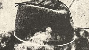 『maison michel paris』の本の表紙の写真です。帽子のモノクロの写真が写っています。